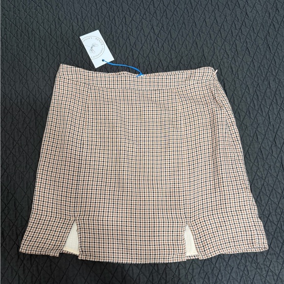 Francesca's Collections Dresses & Skirts - Francesca’s collection houndstooth pencil skirt size medium NWT